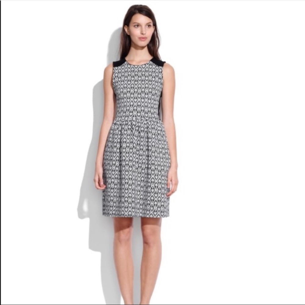 Madewell black and white knit dress size M